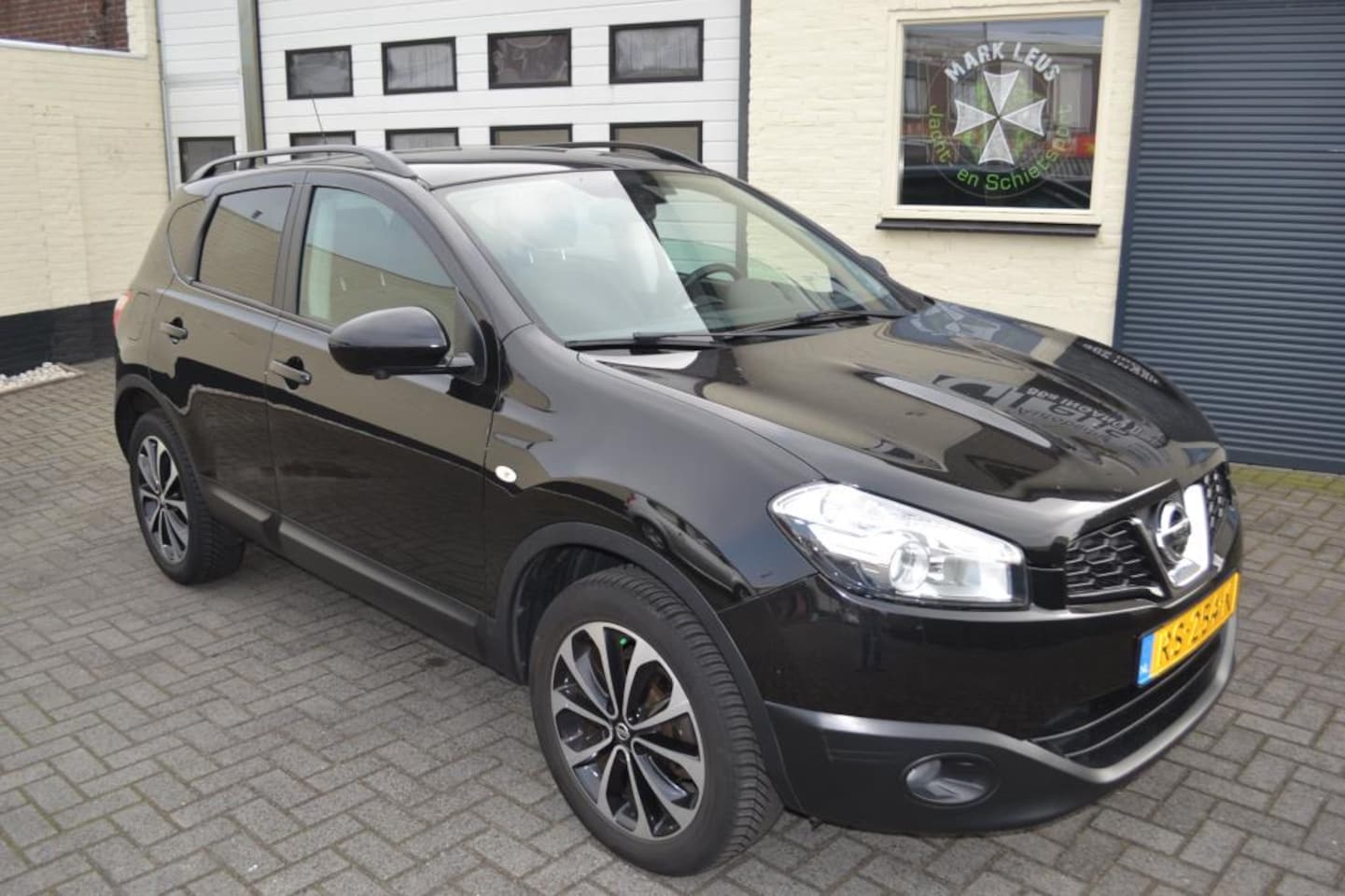 Nissan Qashqai - 1.6 360 1 Way Panorama/Trekhaak/Climate/Navi - AutoWereld.nl