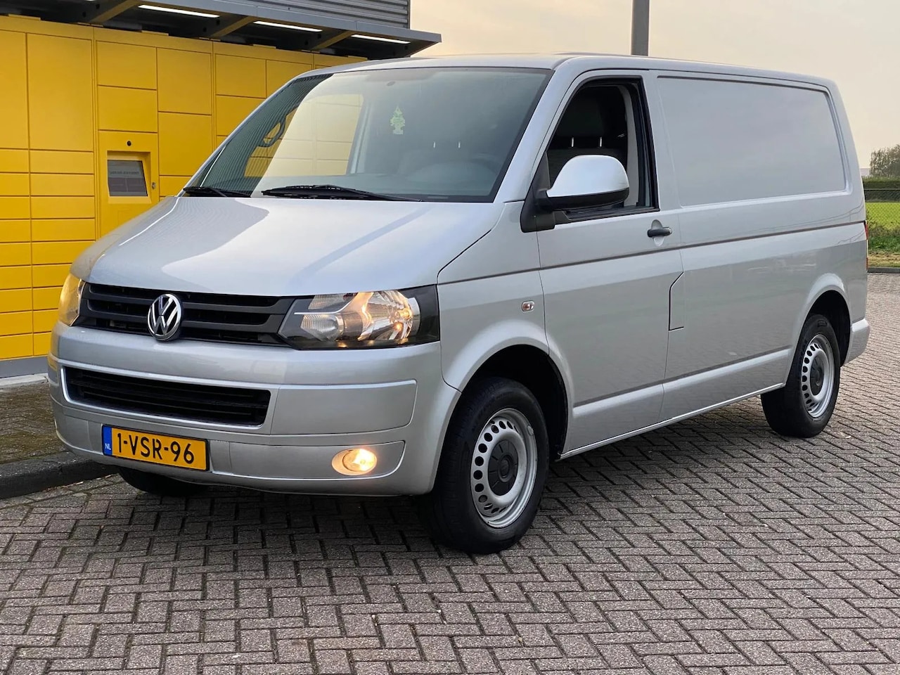 Volkswagen Transporter - 2.0 TDI L1H1 Comfortline 2.0 TDI L1H1 Comfortline - AutoWereld.nl