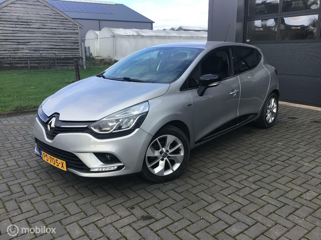 Renault Clio - 0.9 TCe Limited 0.9 TCe Limited - AutoWereld.nl