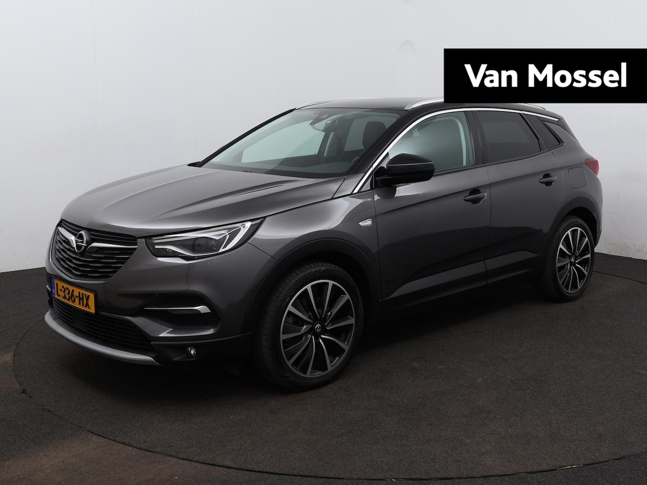 Opel Grandland X - 1.6 Turbo Hybrid4 Business Executive | Navigatie | Climate control | Camera | 300PK! - AutoWereld.nl