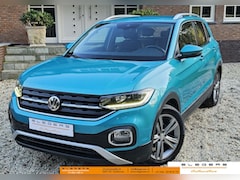 Volkswagen T-Cross - 1.0 TSI Style Business/Higline Camera Afn. Trekhaak zeer luxe auto