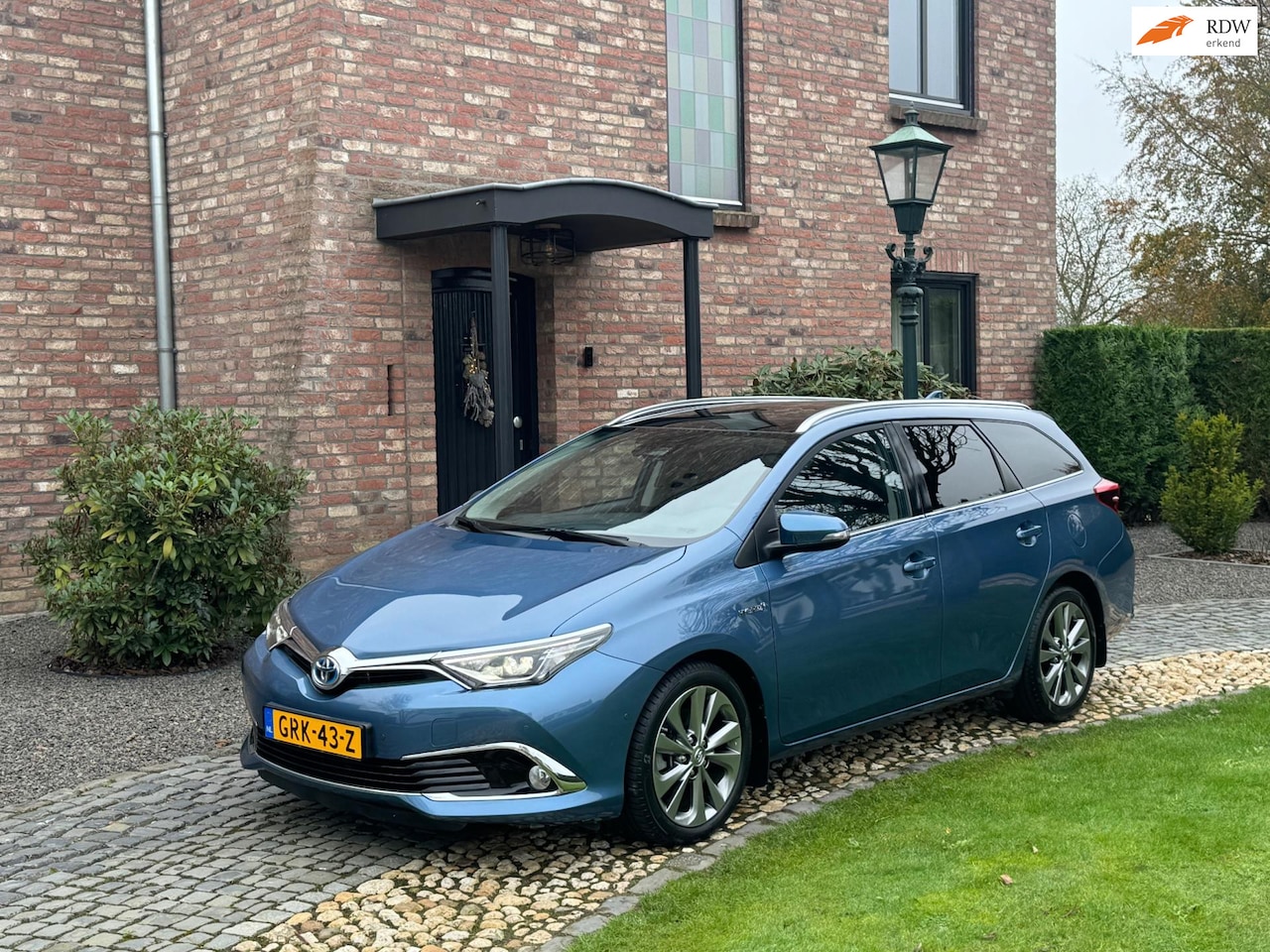 Toyota Auris Touring Sports - 1.8 Hybrid Business Pro Panodak - AutoWereld.nl