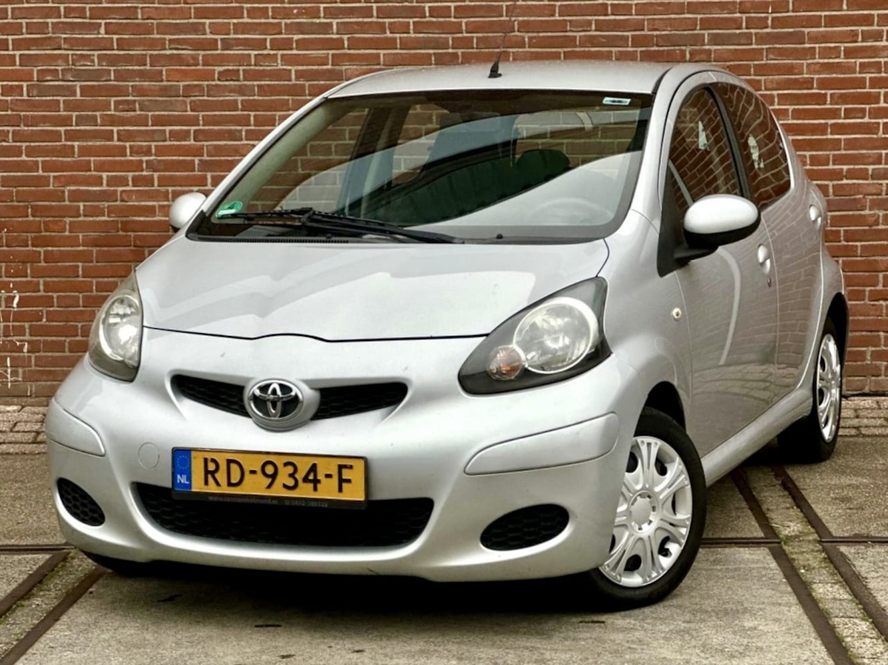 Toyota Aygo - 1.0-12V Access 1.0-12V Access - AutoWereld.nl