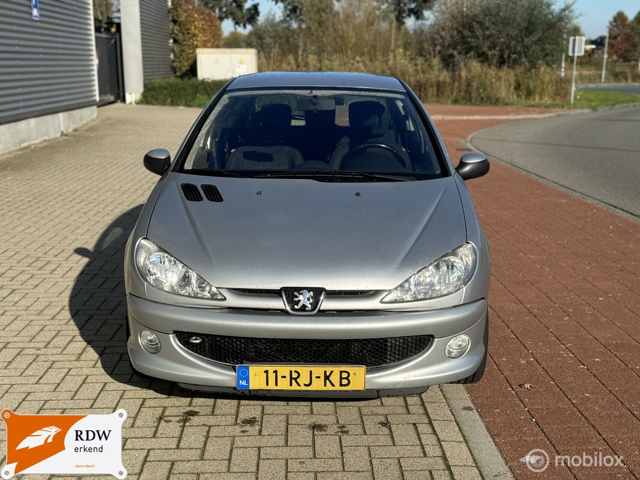 Peugeot 206 - 1.4-16V Quiksilver/NWE KOPPELING/NETJES/LAGE KM - AutoWereld.nl