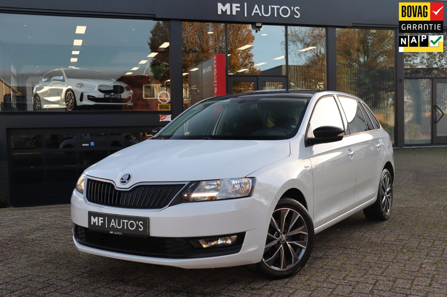 Skoda Rapid Spaceback - 1.0 TSI Greentech Drive|Pano|PDC|Navi|Stoelverw|Clima|DAB - AutoWereld.nl