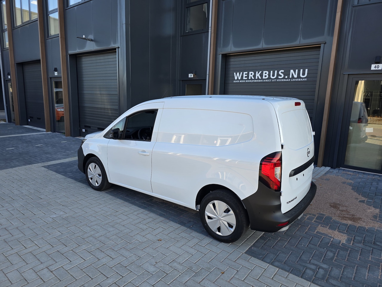 Nissan Townstar - N-Connecta L1 45 kWh SEBA Subsidie van Toepassing! Gereserveerd! - AutoWereld.nl