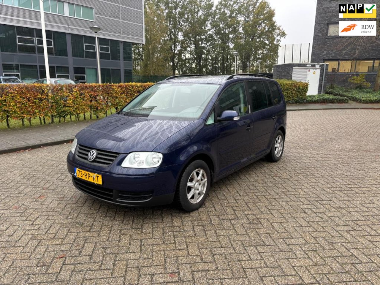 Volkswagen Touran - 1.6 Business 7 persoons airco apk cruisecontrol km correctie - AutoWereld.nl