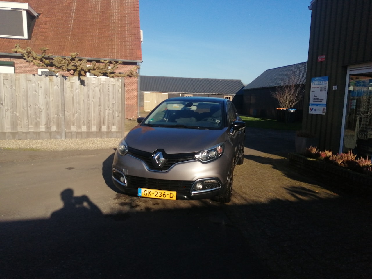 Renault Captur - 0.9 TCe Dynamique renault captur met nav en trekhaak - AutoWereld.nl