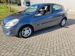 Renault Clio - 1.6-16V