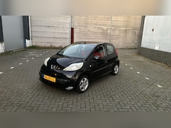 Peugeot 107 - 1.0-12V XS Urban Move 99.000 NAP AUTOMAAT AIRCO ZWART 2008