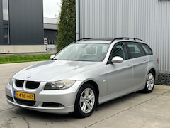 BMW 3-serie Touring - 318i, navigatie, panorama dak, Motor mist vermogen