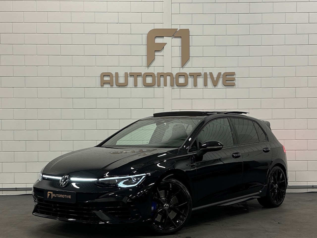 Volkswagen Golf - 2.0 TSI R 4M Performance Pano|Leer|HUD|Harma - AutoWereld.nl