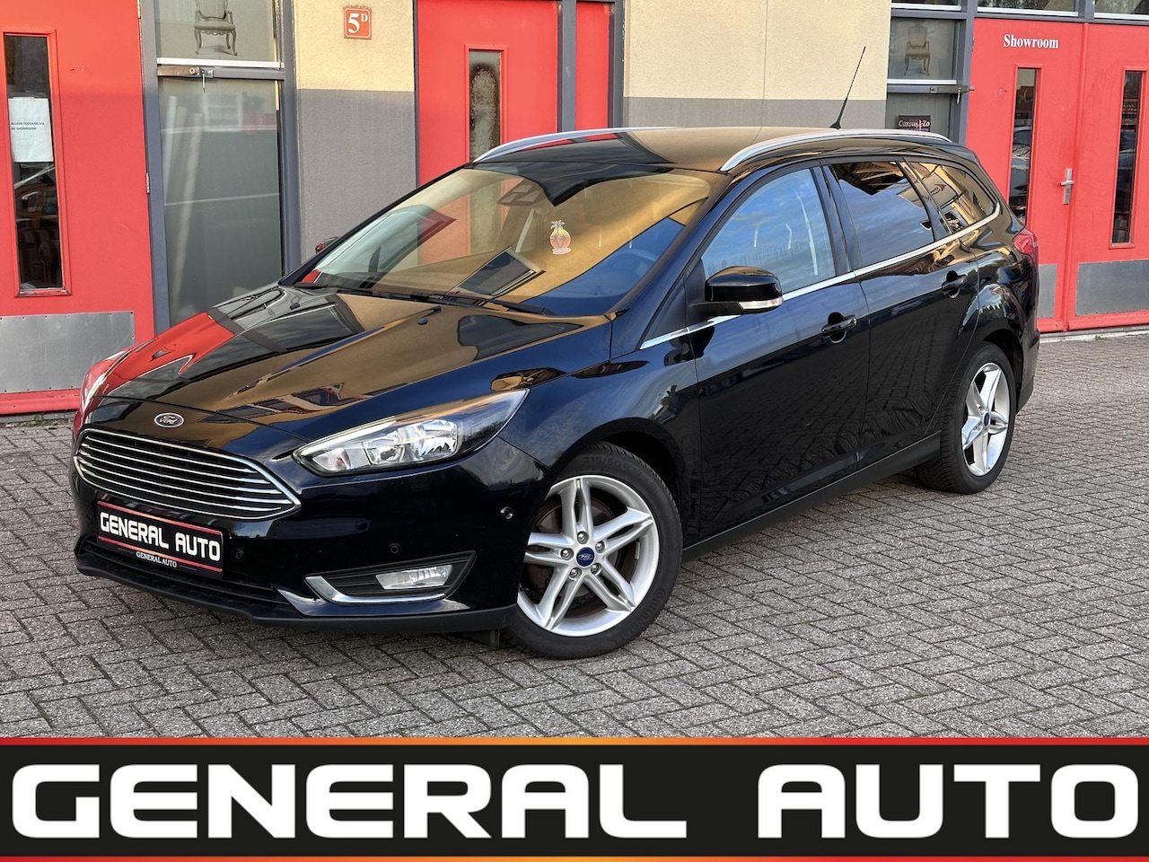 Ford Focus Wagon - 1.0 Titanuim, Navi, AUTOMAAT, Camera - AutoWereld.nl