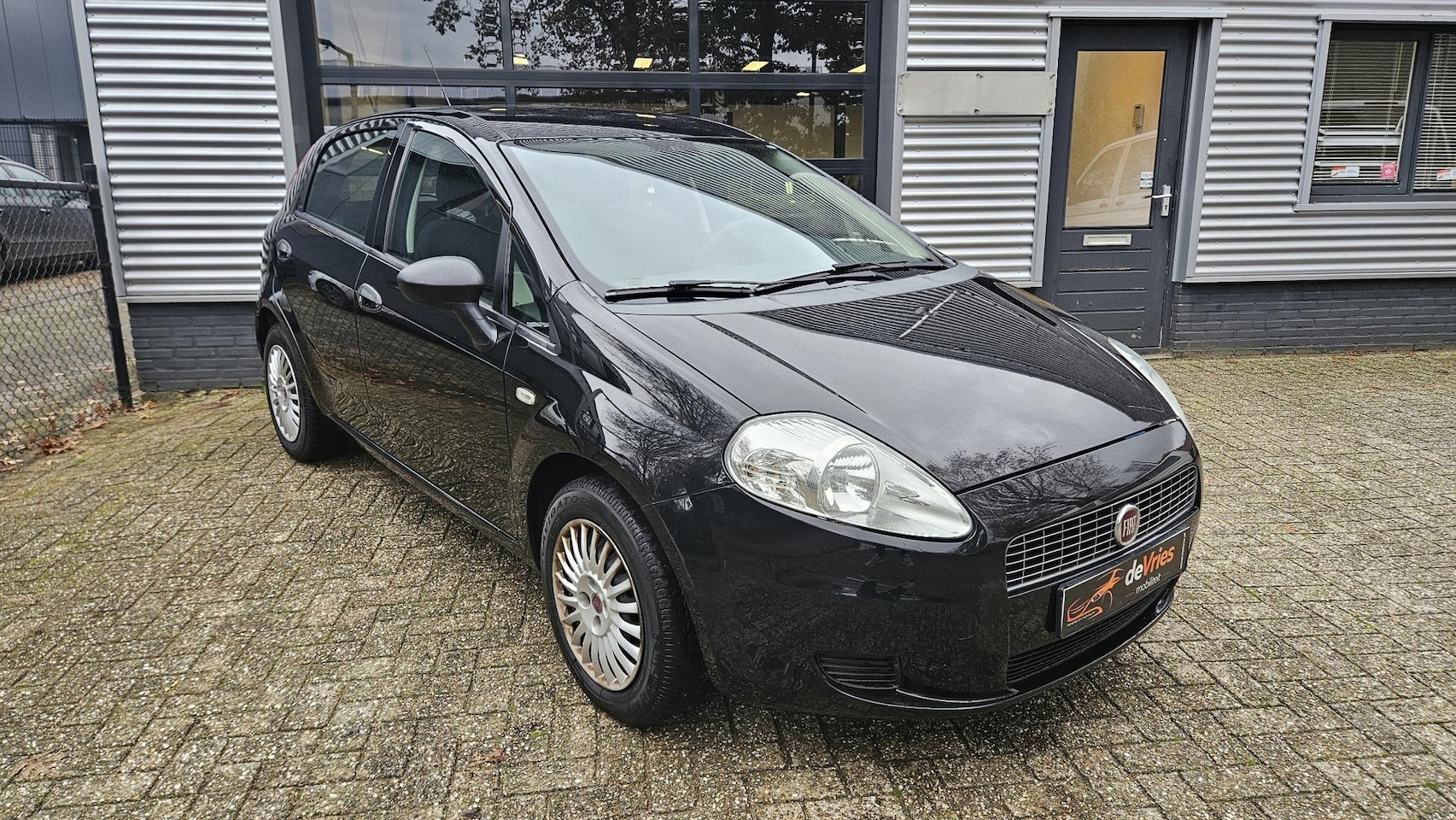 Fiat Grande Punto - 1.4 Active **5DRS-AIRCO-APK** - AutoWereld.nl