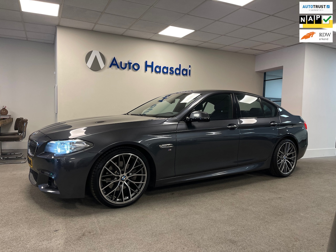 BMW 5-serie - 520i M Sport Edition High Executive|LCI|20"|258 PK MOSSELMAN - AutoWereld.nl