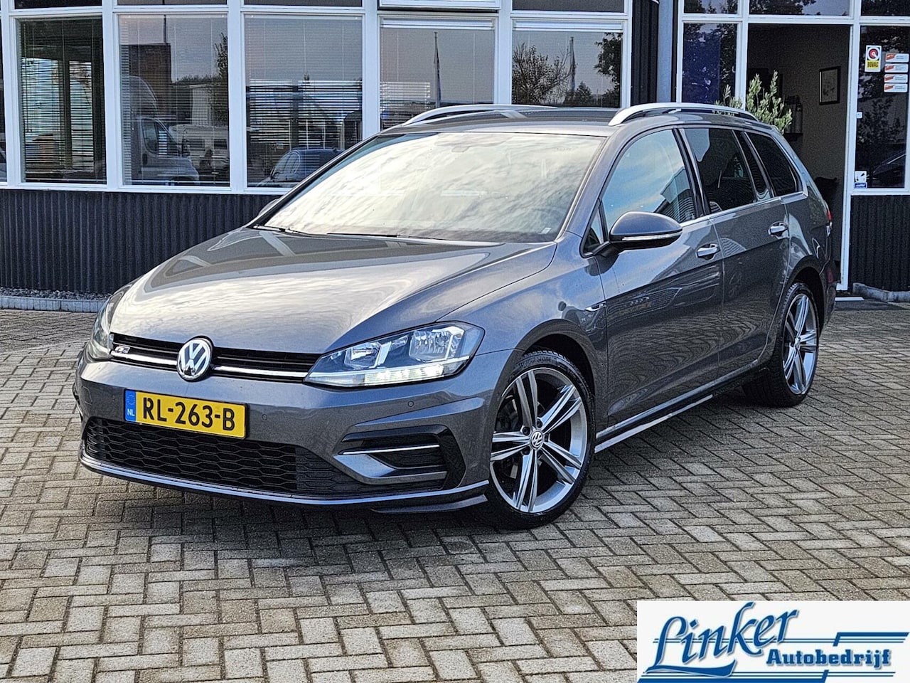 Volkswagen Golf Variant - 1.5 TSI Highline Business R-LINE VIRTUAL TREKH NL-AUTO - AutoWereld.nl