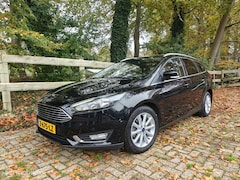 Ford Focus Wagon - 1.0 Titanium, Navigatie, Stoelverw., Carplay