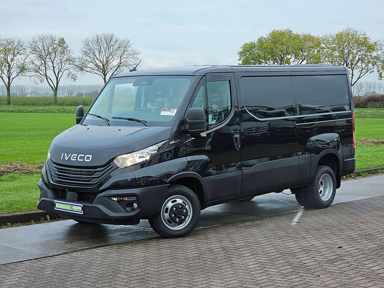 Iveco Daily - 35C18 3.0! L2H1 NIEUW MODEL 180pk aut! 3500KG TREKHAAK - AutoWereld.nl