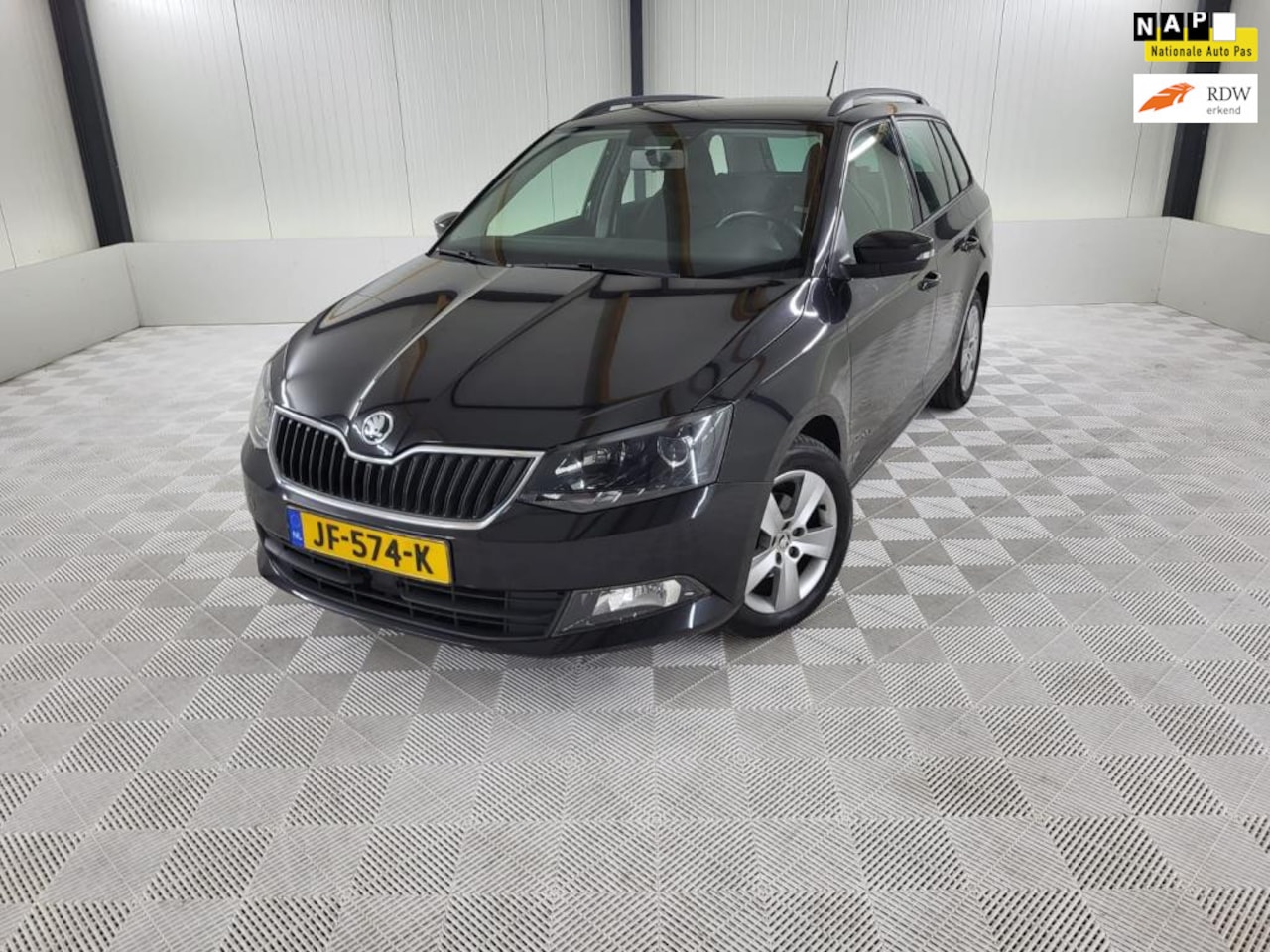 Skoda Fabia Combi - 1.2 TSI Ambition Businessline 1.2 TSI Ambition Businessline, Trekhaak, Navigatie - AutoWereld.nl