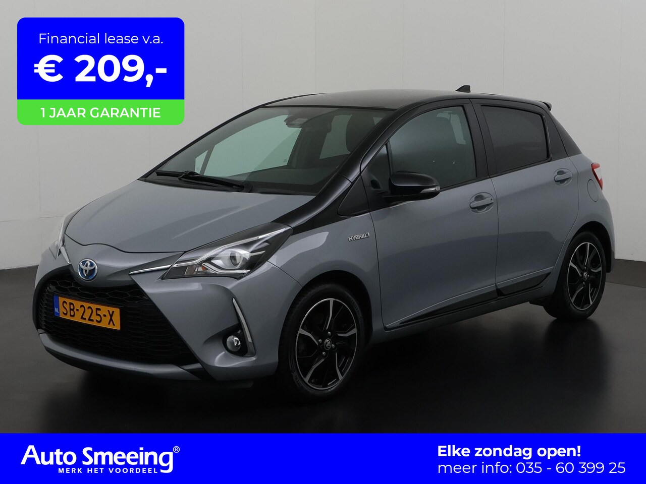 Toyota Yaris - 1.5 Hybrid Bi-Tone Plus | Panoramadak | Trekhaak | Camera | Navigatie | Zondag Open! - AutoWereld.nl