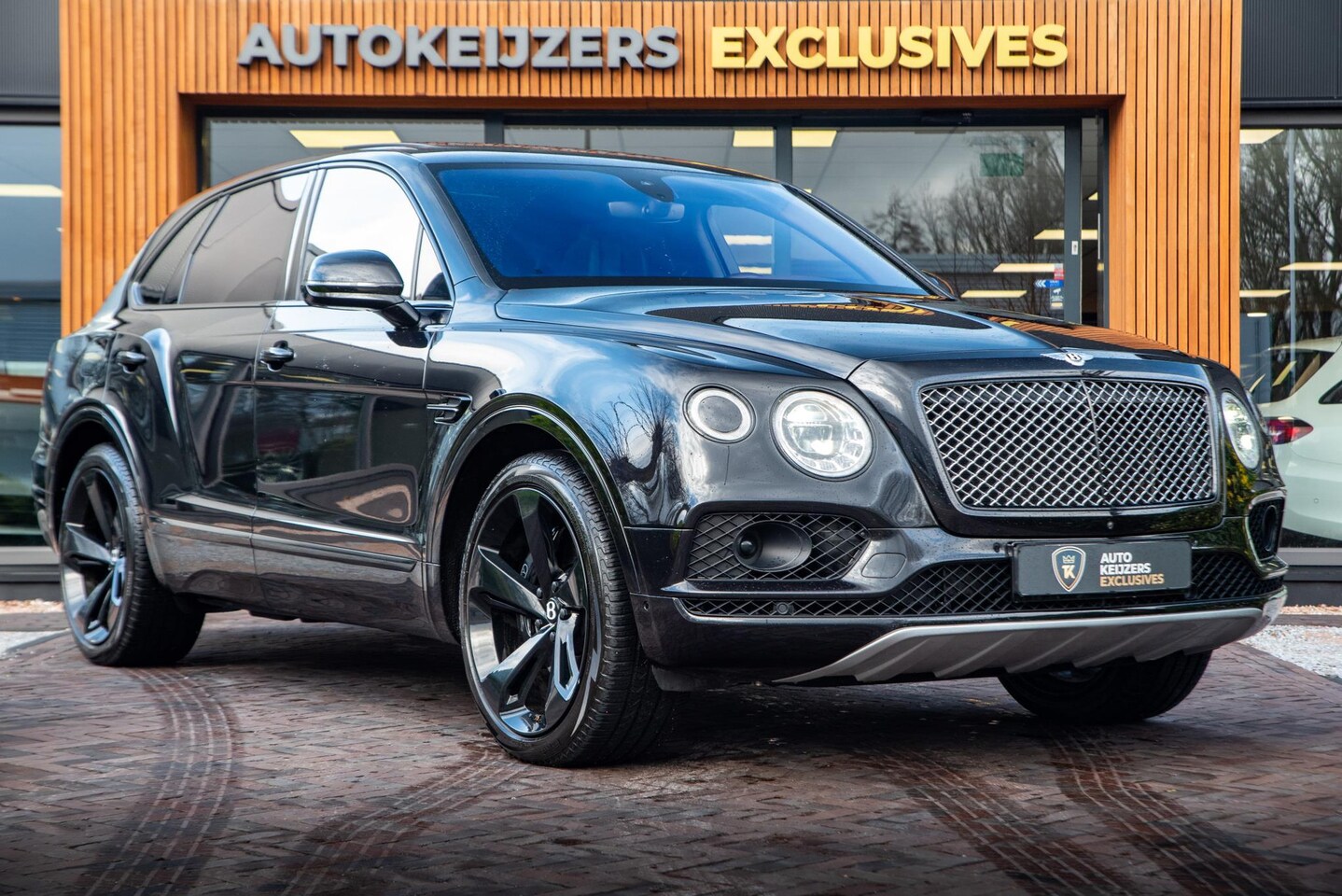 Bentley Bentayga - 4.0 D Panodak Stoelvent. HUD 22"LM Massage - AutoWereld.nl