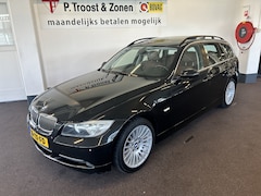 BMW 3-serie Touring - 330i High Executive Automaat | Panoramadak | 100% Onderhouden | Lederen bekleding | Cruise