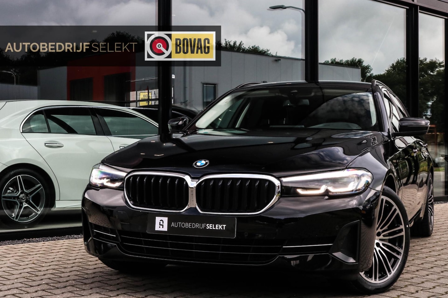 BMW 5-serie Touring - 530e - NIEUW MODEL - LED - CARPLAY - AutoWereld.nl