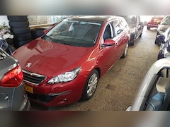 Peugeot 308 SW - 1.2 PureTech Blue Lease Executive