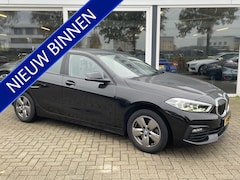 BMW 1-serie - 118i Executive Edition 50% deal 9.975, - ACTIE Nieuw Model / Virtual Display / Navi / Clim