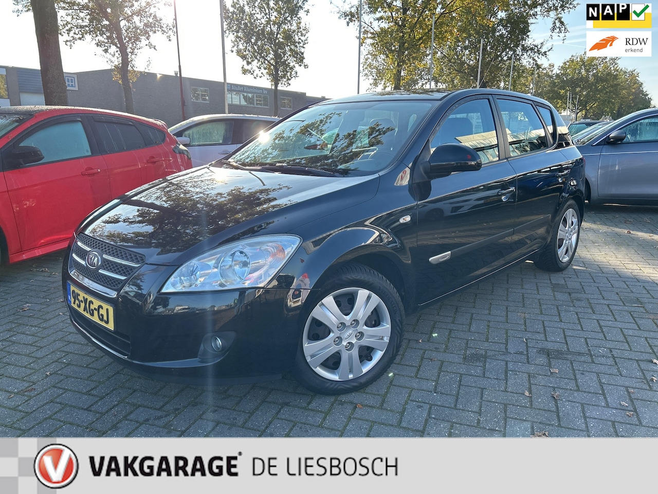 Kia Cee'd - 1.4 X-ecutive/climaat control/elec ramen/trekhaak/boeken - AutoWereld.nl