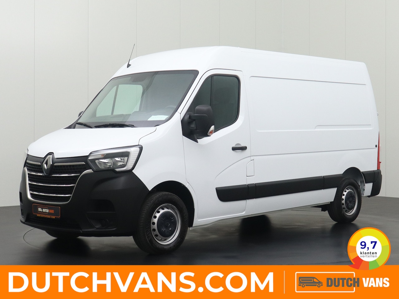 Renault Master - 2.3DCI 180PK L2H2 | Trekhaak | Navigatie | Camera | Betimmering | 3-Persoons - AutoWereld.nl