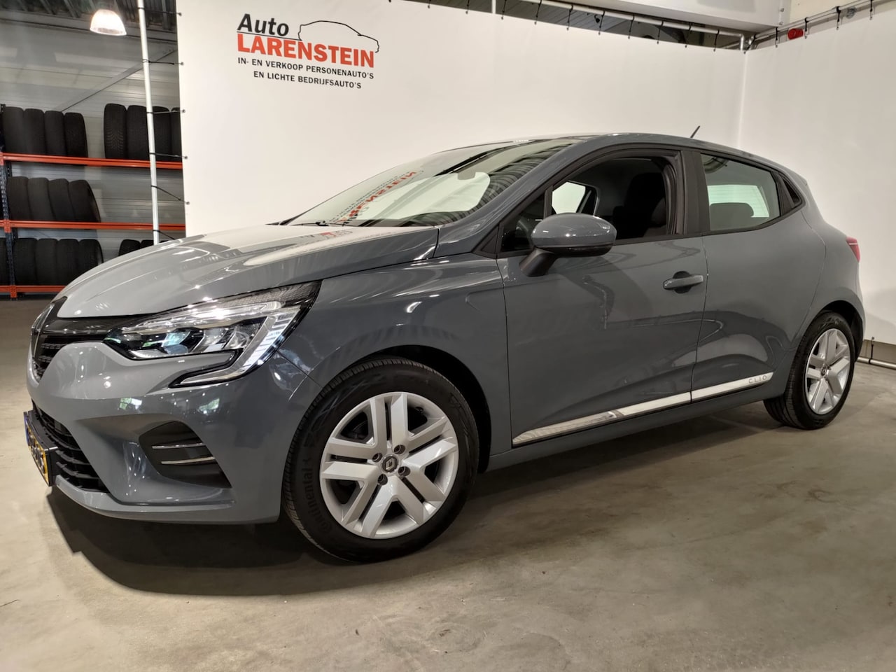 Renault Clio - 1.0 TCe 100pk Intens Zen 5 Drs 74kw Carplay / LED / Cruise C./ Trekhaak / DAB / Winter Pac - AutoWereld.nl