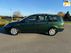 Ford Focus Wagon - 1.6-16V Futura