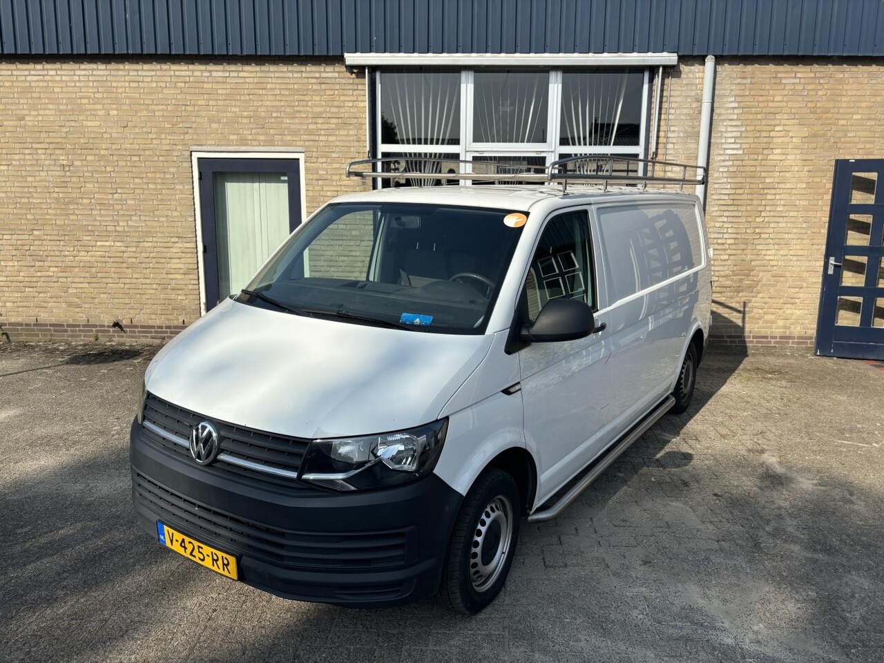 Volkswagen Transporter - 2.0 TDI L2H1 Economy 2.0 TDI L2H1 Economy - AutoWereld.nl