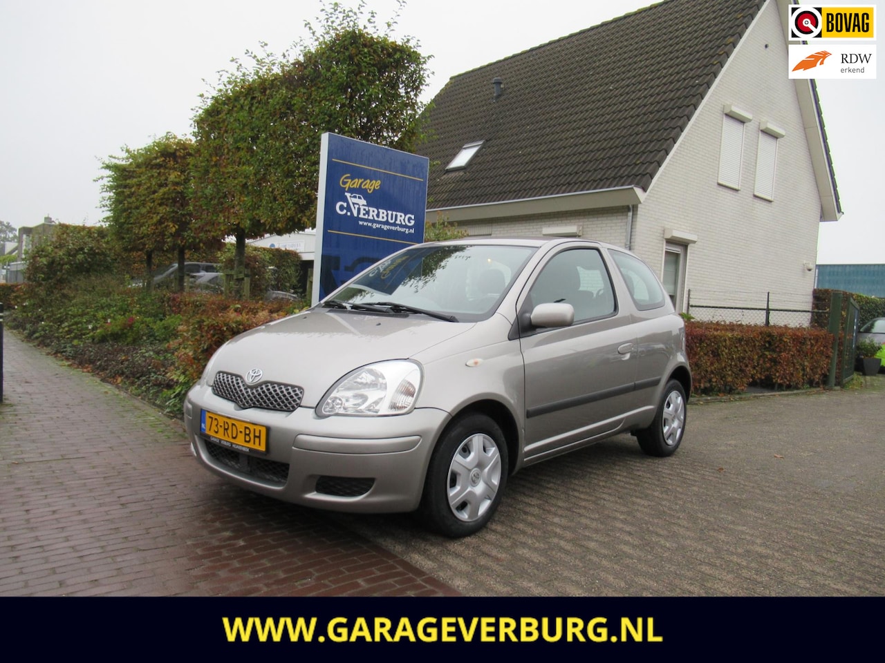 Toyota Yaris - 1.3 VVT-i Sol Automaat / 64.870 Km - AutoWereld.nl