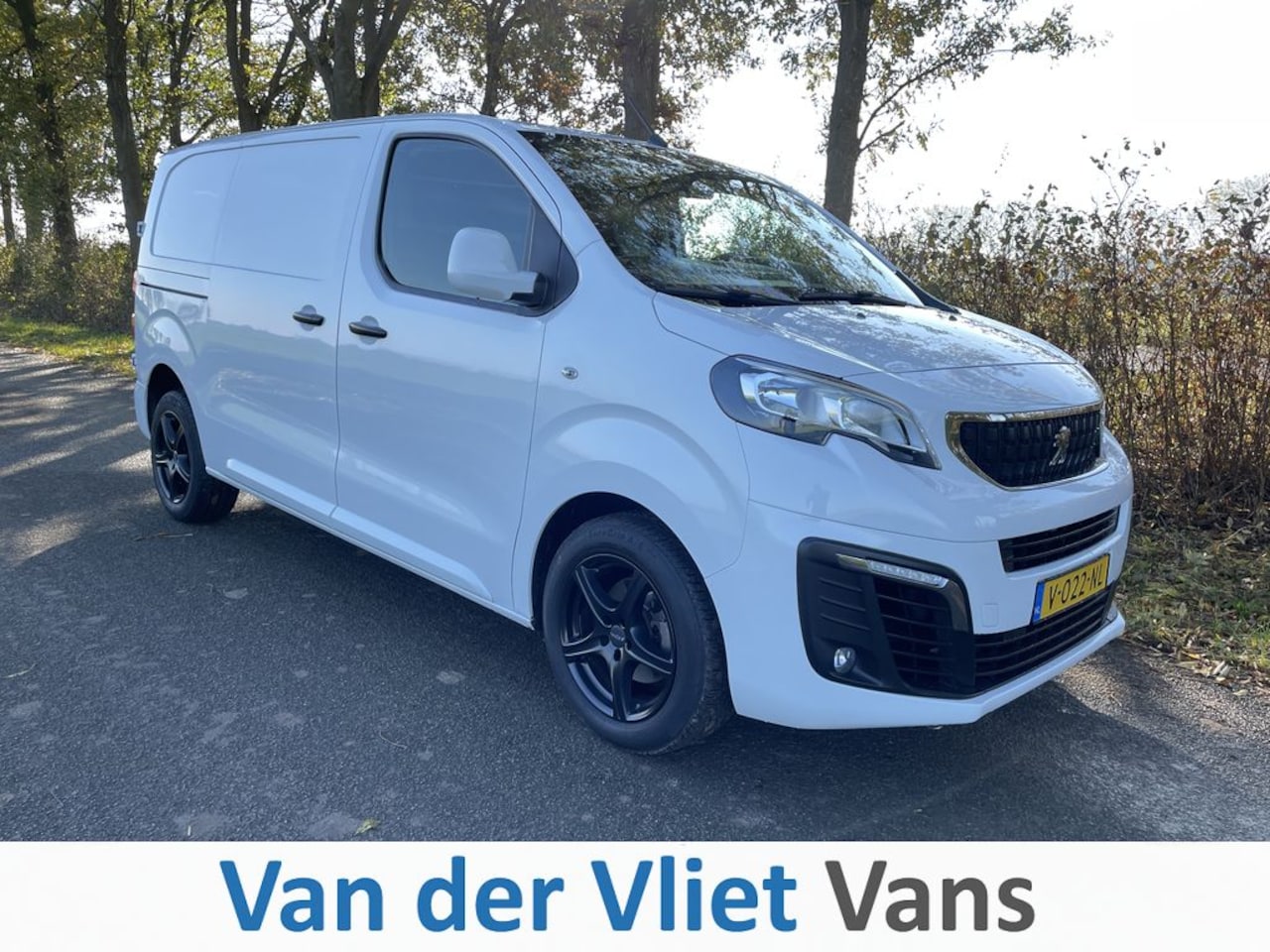 Peugeot Expert - 2.0 BlueHDI 123pk E6 L2 Premium 3-Zits Lease €248 p/m, Airco, PDC, Navigatie, Onderhouds h - AutoWereld.nl