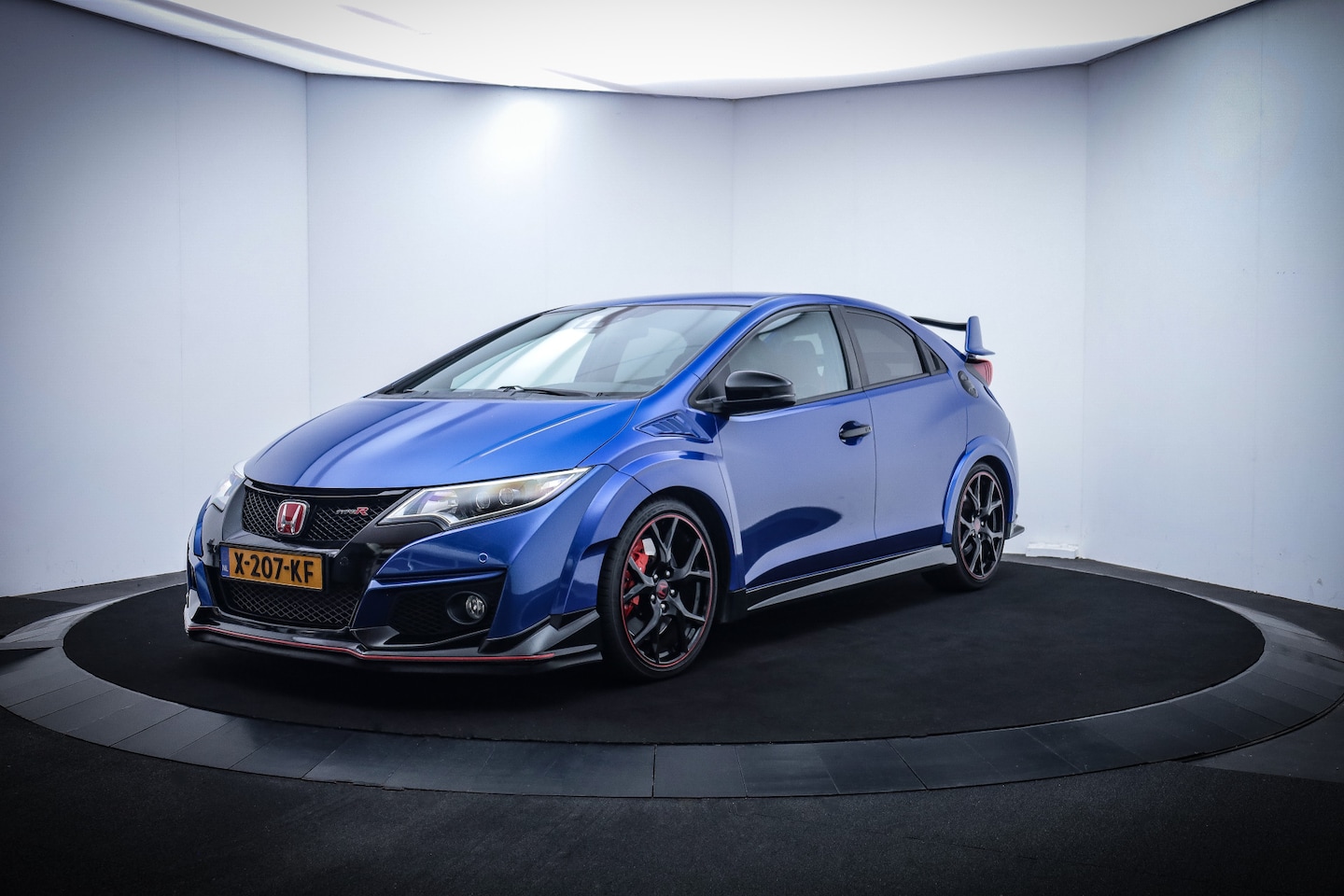 Honda Civic - 2.0 Type R MILLTEK/LED/CAMERA/NAVI/CRUISE/CLIMA/LMV 19'' - AutoWereld.nl