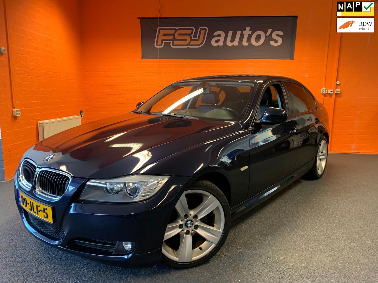 BMW 3-serie - 318i BUSINESS LINE / AUTOMAAT / TOPSTAAT!! - AutoWereld.nl