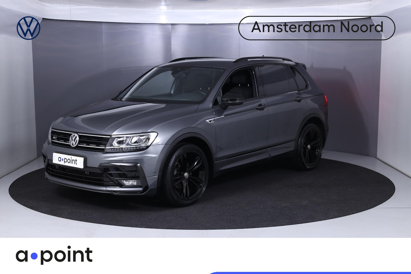 Volkswagen Tiguan - 1.5 TSI ACT Highline Business R 150 pk Automaat (DSG) | Navigatie | Elektr. trekhaak | Par - AutoWereld.nl