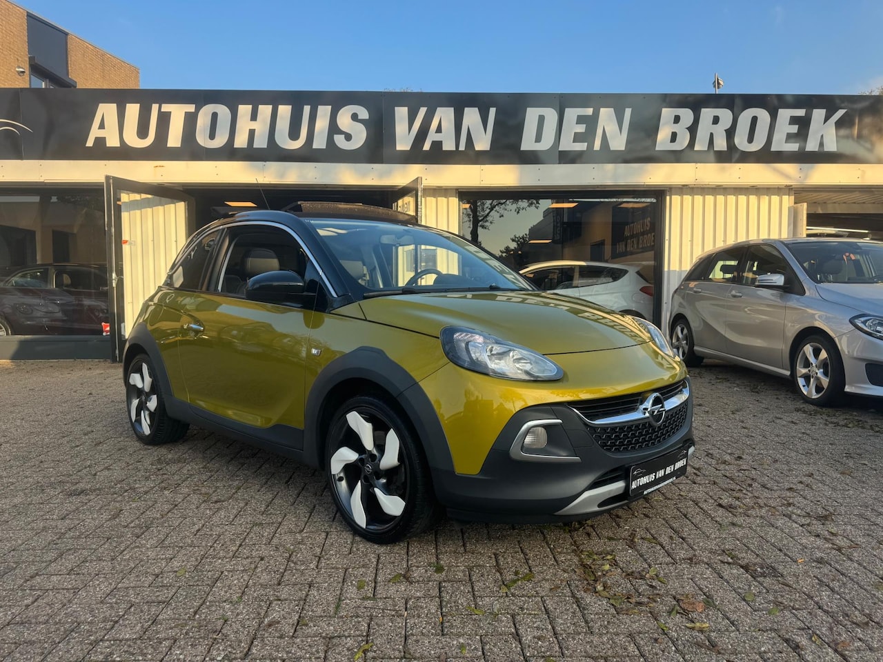 Opel ADAM - 1.0 Turbo Rocks 116Pk Cabrio Led Cruise Clima Ctr Pdc Stoel+Stuurverw Lmv Elek Pakket Nw A - AutoWereld.nl