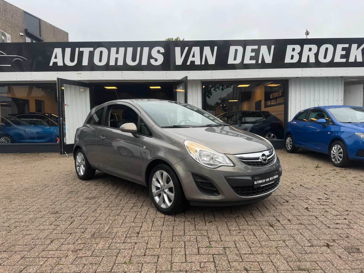 Opel Corsa - 1.2 EcoFlex Selection Airco Cruise Ctr Lmv Elek Pakket Nw Apk - AutoWereld.nl