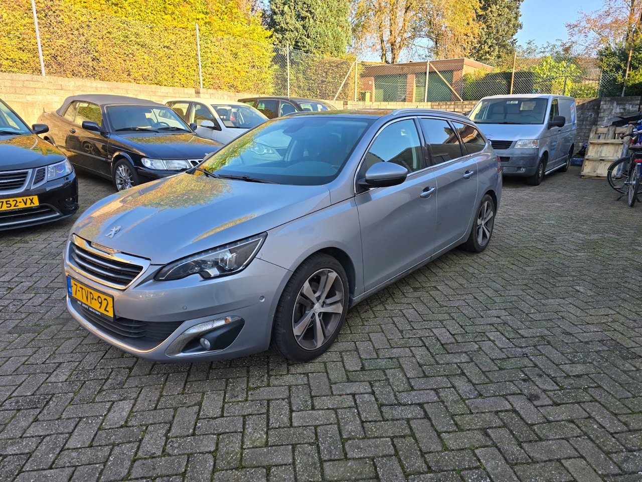 Peugeot 308 SW - 1.2 e-THP Première 1.2 e-THP Première - AutoWereld.nl