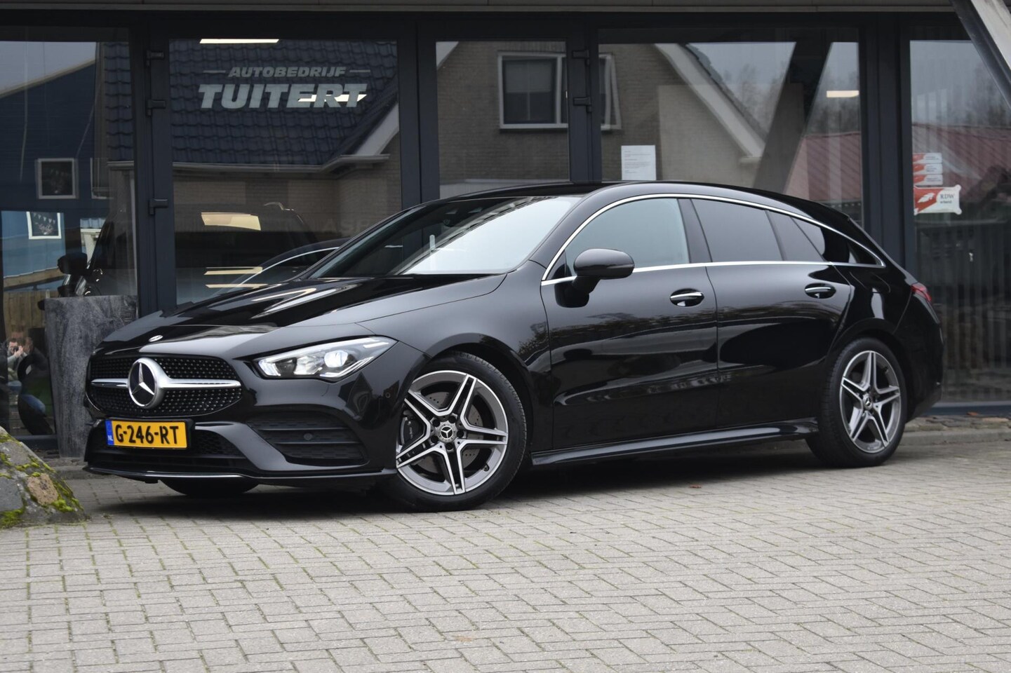 Mercedes-Benz CLA-klasse Shooting Brake - 200 AMG | SFEERVERLICHTING | PREMIUM SOUND | NAP | CAMERA | STOELVERWARMING - AutoWereld.nl