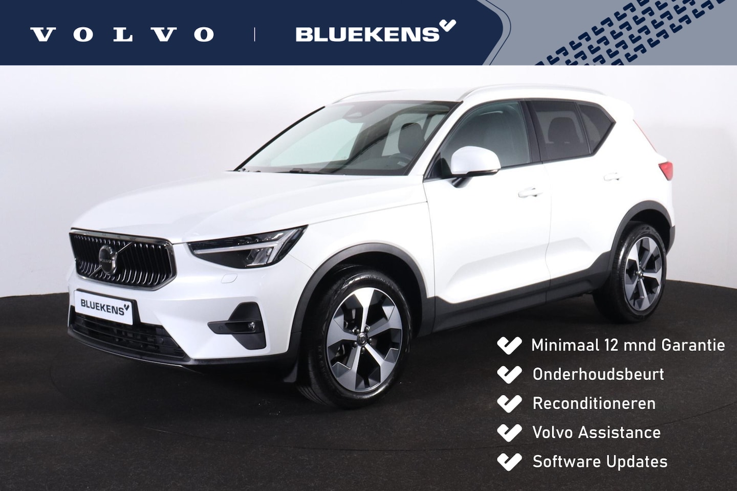 Volvo XC40 - B3 Essential - IntelliSafe Assist - Parkeercamera achter - Verwarmde voorstoelen & stuur - - AutoWereld.nl