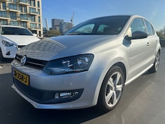 Volkswagen Polo - 1.4-16V Highline AUTOMAAT PDC LMV StVerwarming