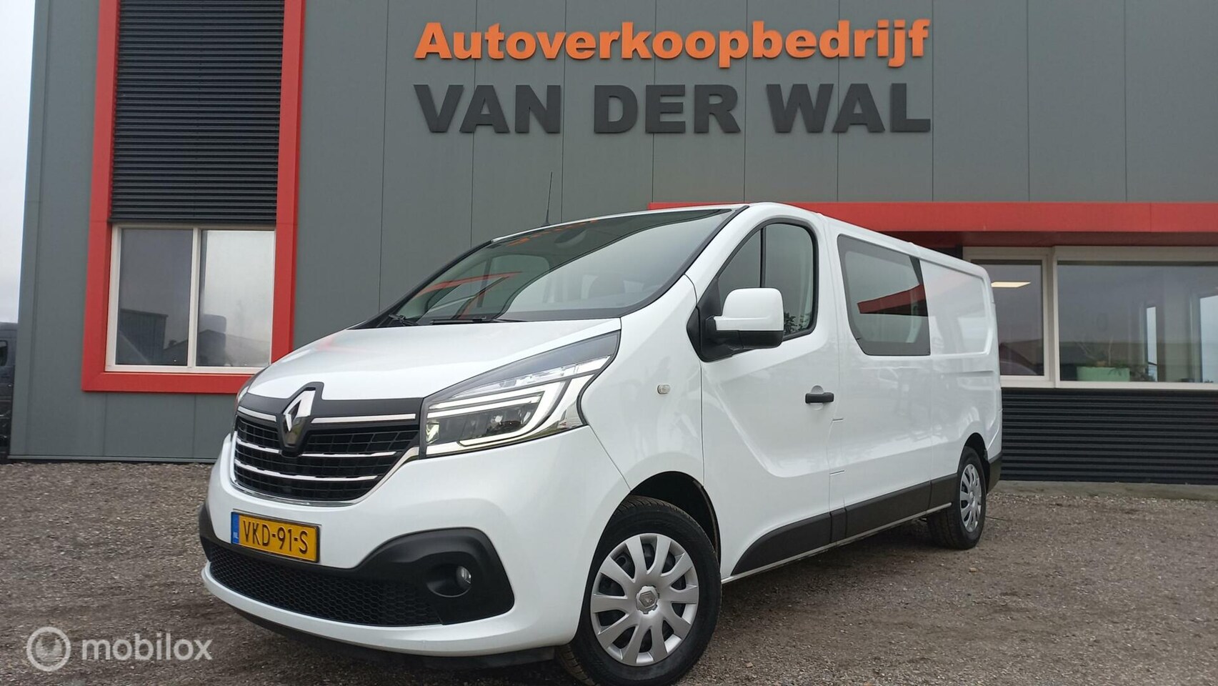 Renault Trafic - bestel 2.0 dCi 120 T29 L2H1 DC Work Edition - AutoWereld.nl