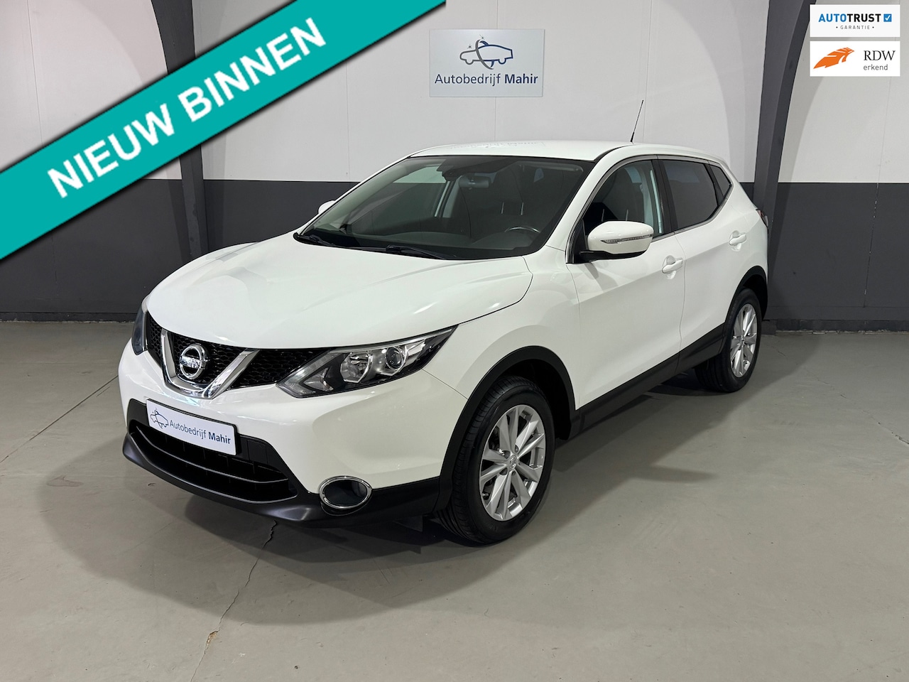 Nissan Qashqai - 1.2 Visia Cruise Control,Climate Control,Trekhaak,Elk Ramen,Led. - AutoWereld.nl