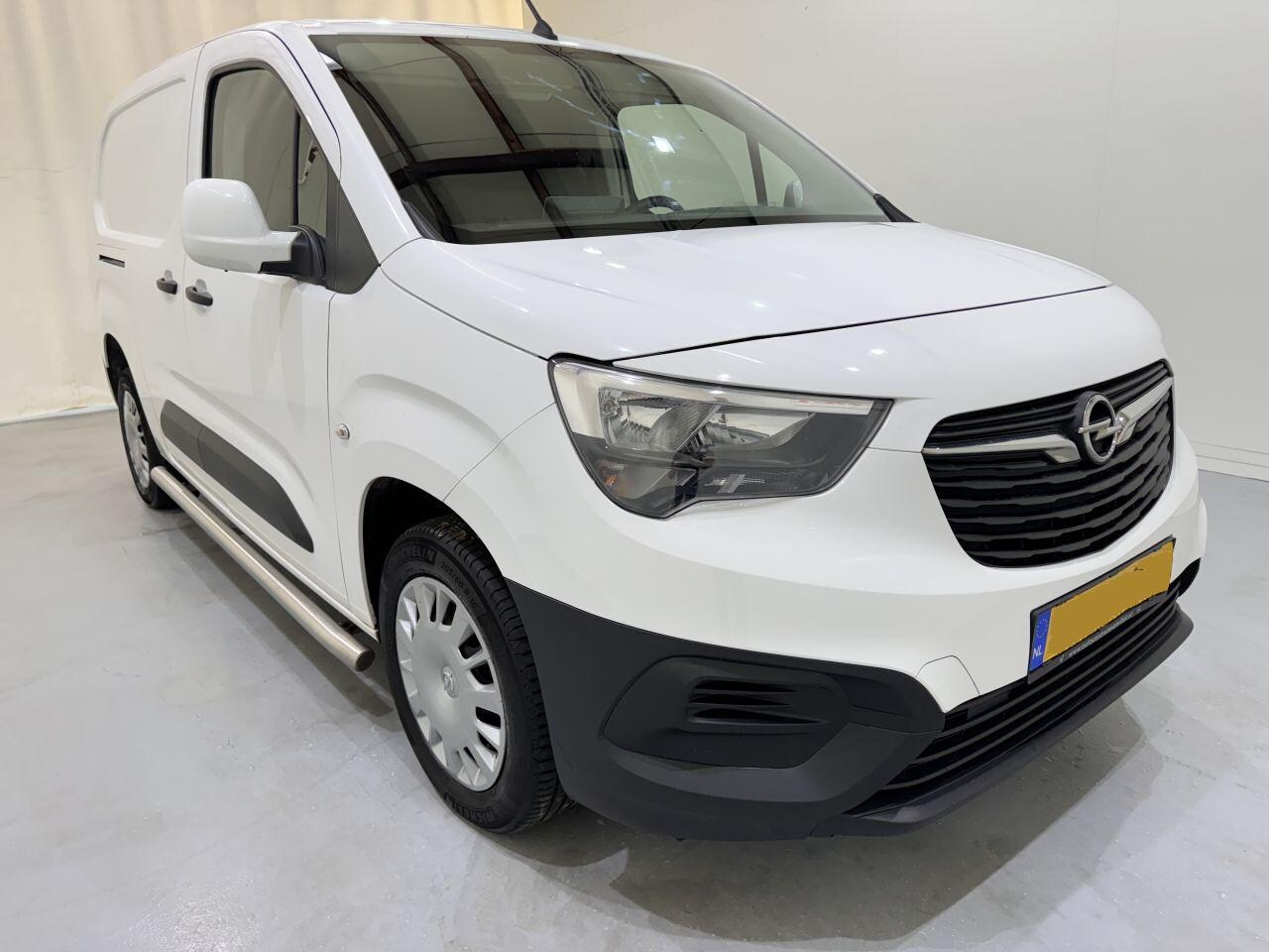 Opel Combo - 1.5D L2H1 Edition Navi/Airco - AutoWereld.nl