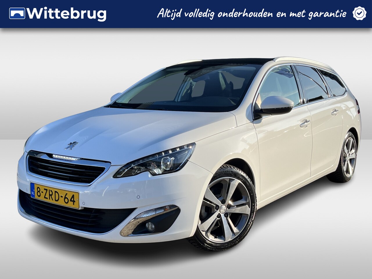 Peugeot 308 SW - 1.2 e-THP 130pk Première | Panoramadak | Navigatie | Alcantara Bekleding - AutoWereld.nl