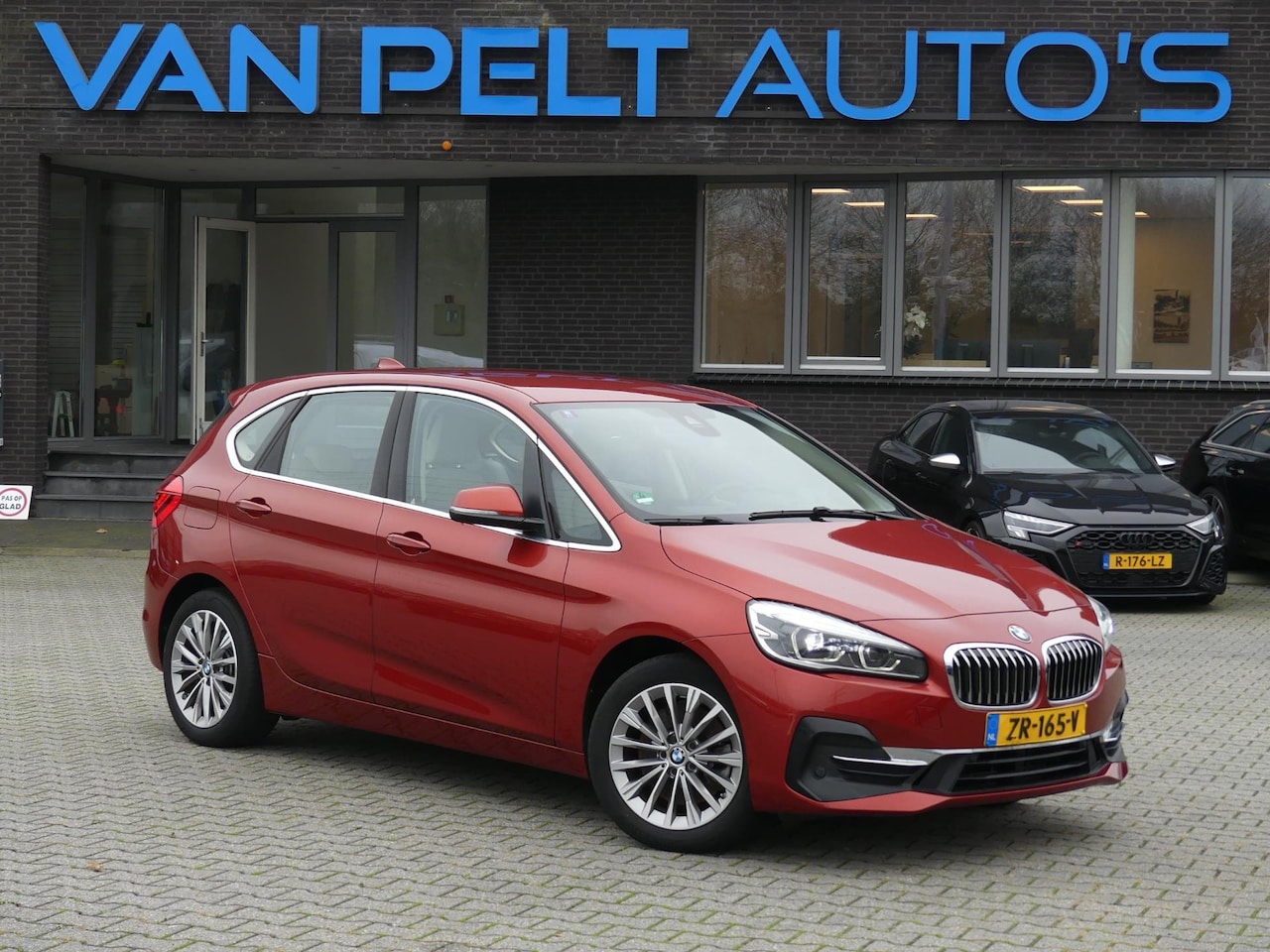 BMW 2-serie Active Tourer - 225xe iPerformance Executive / Carplay / HarmanKardon - AutoWereld.nl